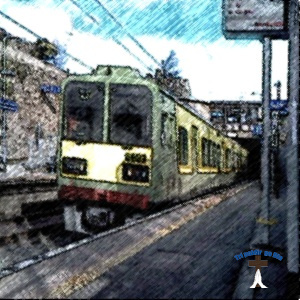 Dart stopping at Glasthule and Sandycove station.